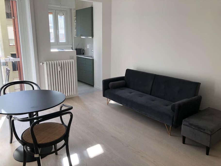 Milan New Apartment In Lively Central Area Ngoại thất bức ảnh
