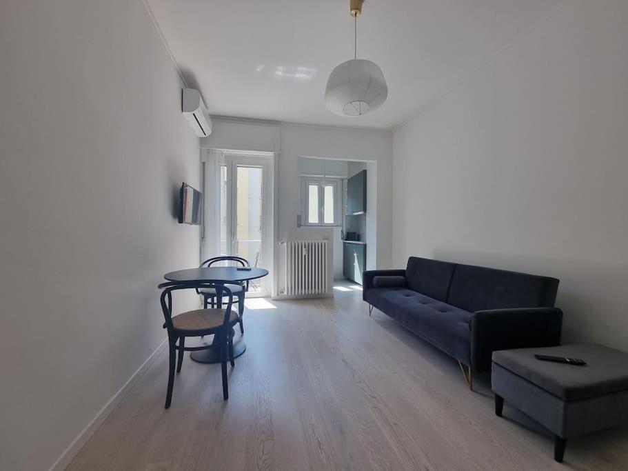 Milan New Apartment In Lively Central Area Ngoại thất bức ảnh